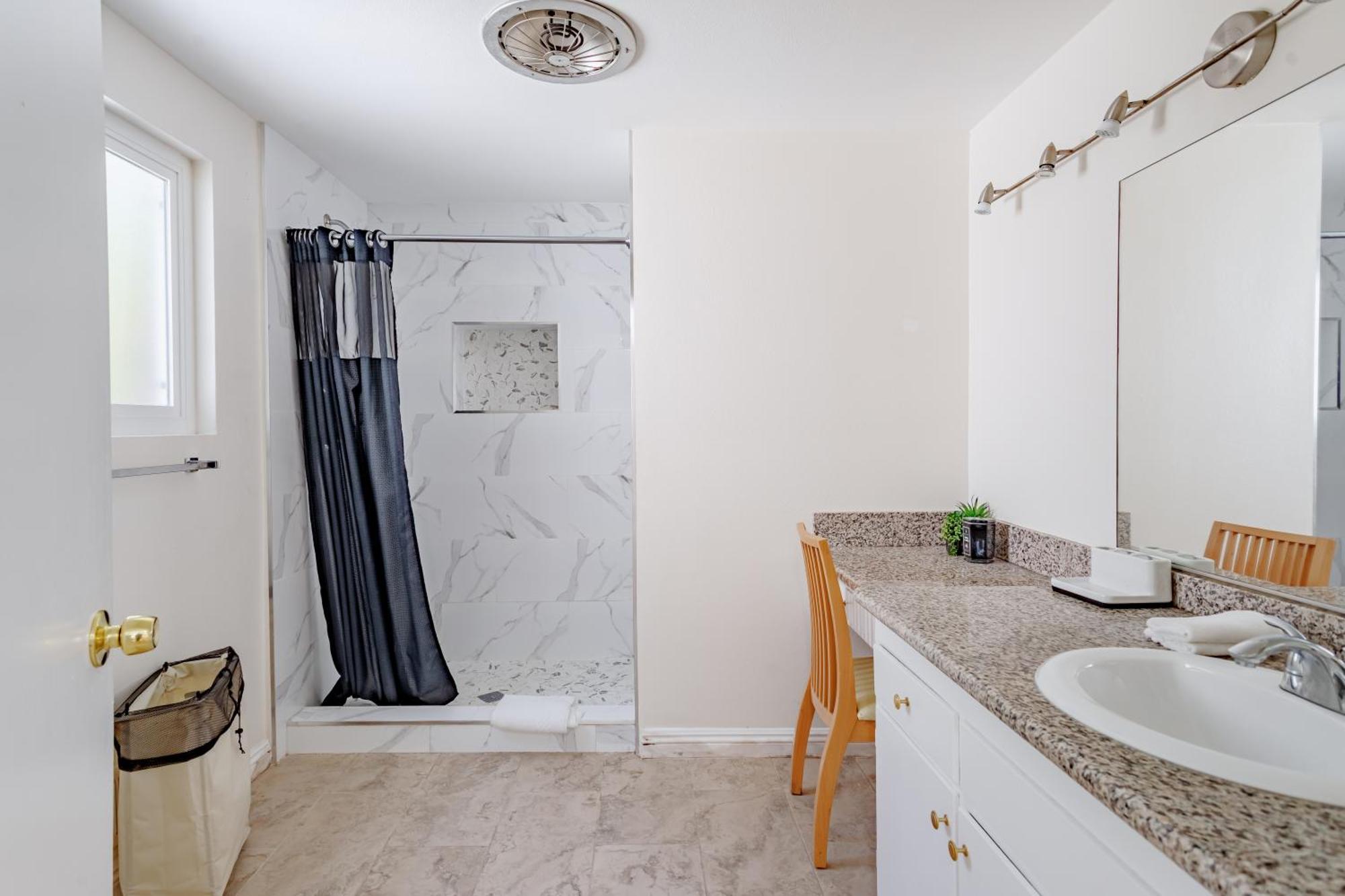 Hébergement de vacances Beautiful 5 Bedroom Sleeps16 Pool Universal Los Angeles
